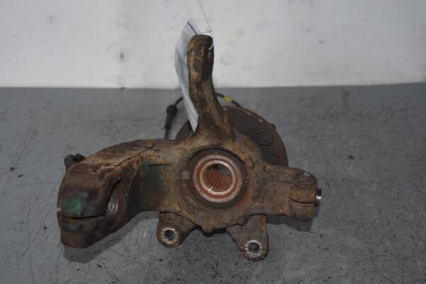 Поворотний кулак правий з ABS в зборі ступиця Ford Fiesta 2002-2008 2S613K185AE 87924 - 2