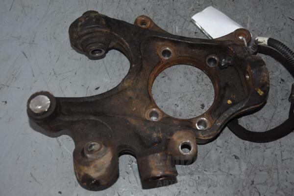 Цапфа ліва з ABS Hyundai Santa FE 2006-2012 527102B000 87926 - 2