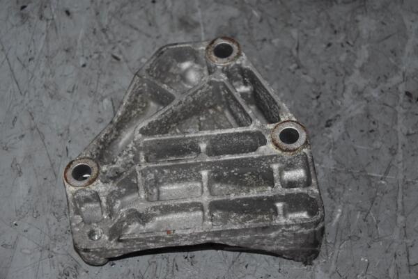 Кронштейн компресора кондиціонера Opel Zafira 1.6 16V (B) 2005-2011 90529603 87955 - 2