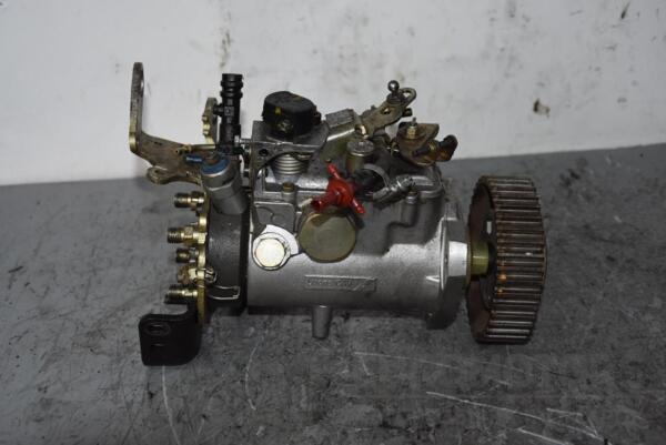 Топливный насос высокого давления ( ТНВД ) Renault Kangoo 1.9D 1998-2008 R8448B361B 88118 - 2