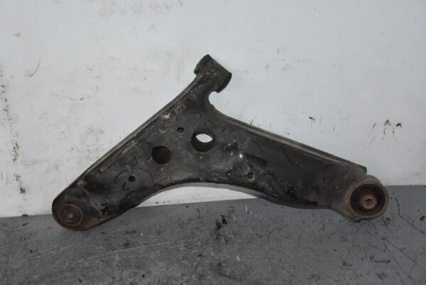 Важіль передній правий нижній Hyundai i10 2007-2013 545010X000 88140 - 2