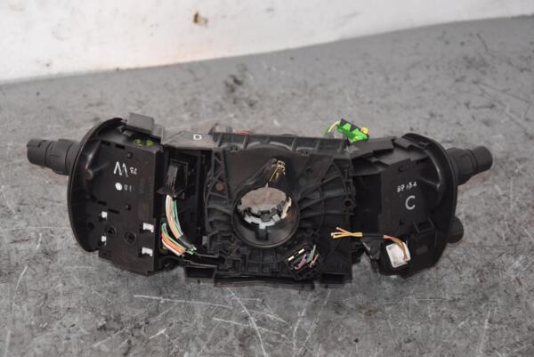 Підрульовий перемикач в зборі шлейф Renault Scenic (II) 2003-2009 8200127728 88331 - 2