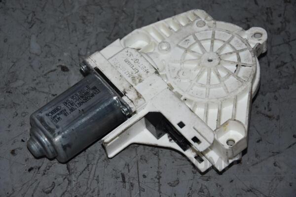 Моторчик стеклоподъемника передний левый VW Touareg 2010 8K0959801B 88811 - 2