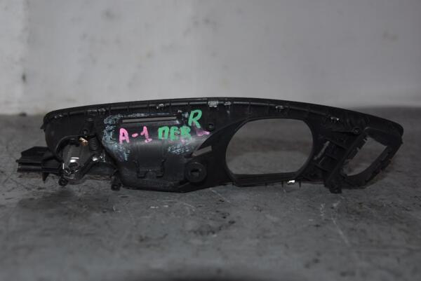 Ручка двері внутрішня передня права Audi A1 2010 8X0837020E 88913 - 2