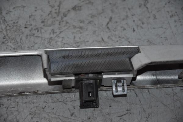 Кнопка відкривання скла кришки багажника Peugeot 307 2001-2008 88932 - 2
