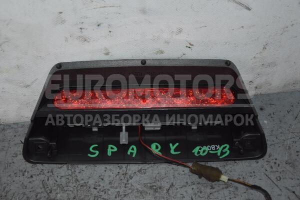 Фонарь сигнала торможения (дополнительный стоп-сигнал) Chevrolet Spark 2010-2015 90009