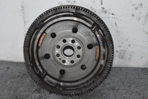 Маховик демпферний 05- Mazda 6 2.0di 2002-2007 RF3016610A 90130 - 2