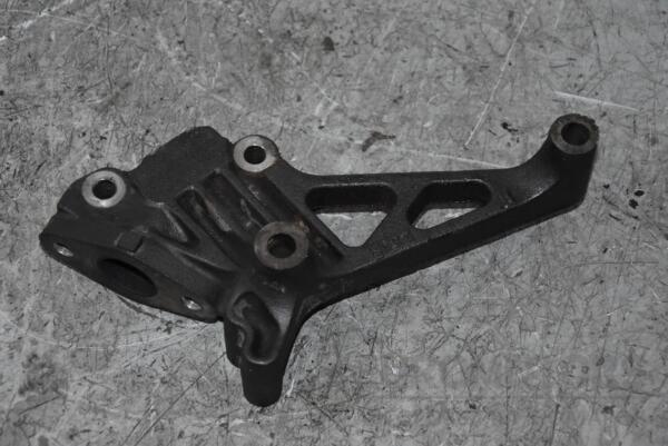 Кронштейн клапана EGR Nissan Navara 2.5 td (D22) 1997-2004 91539 - 2