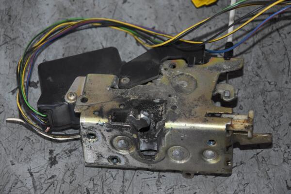 Замок двери передний правый электр 5 пинов Mercedes Sprinter (901/905) 1995-2006 A9017201535 95063 - 2