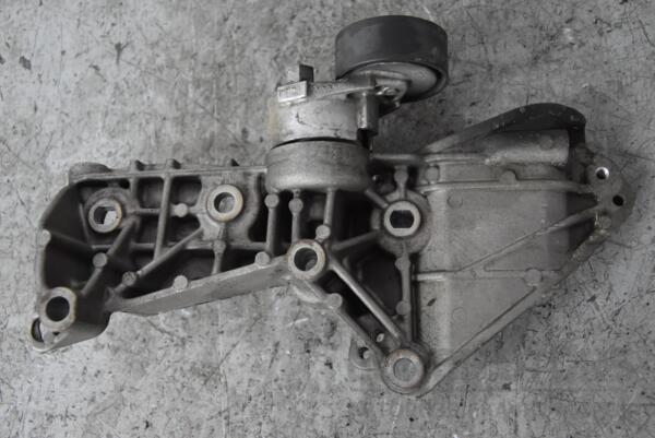 Кронштейн генератора і компресора 03- Renault Kangoo 1.5dCi 1998-2008 8200669494 95319 - 2