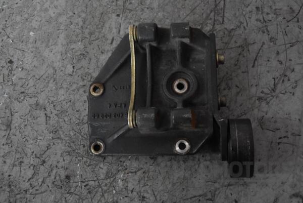 Кронштейн генератора Citroen Saxo 1.5D 1996-2003 9640300980 95789 - 2