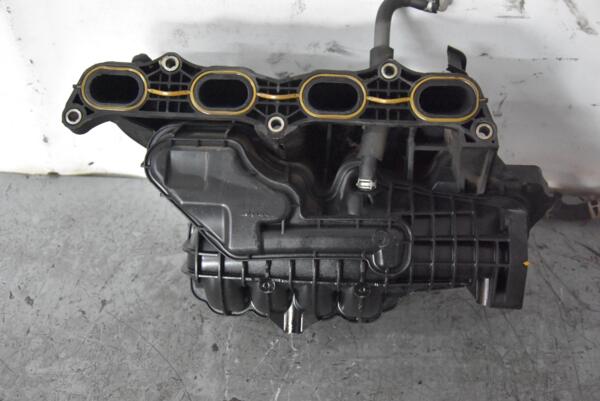 Коллектор впускной пластик Suzuki Swift 1.3 16V 2004-2010 95843 - 2