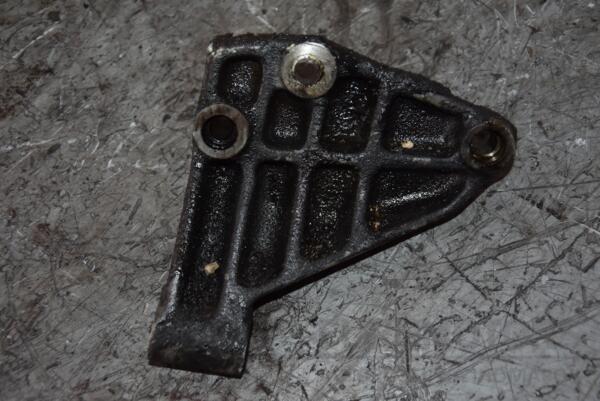 Кронштейн двигуна передній Citroen Jumper 2.5tdi 1994-2002 98428562 95994 - 2