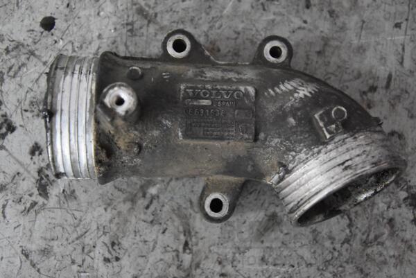 Патрубок інтеркулера металевий Volvo V70 2.4td D5 2001-2006 08631538 96908 - 2