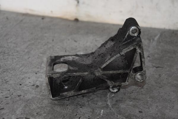 Кронштейн КПП Volvo V70 2.4td D5 2001-2006 98087 - 2