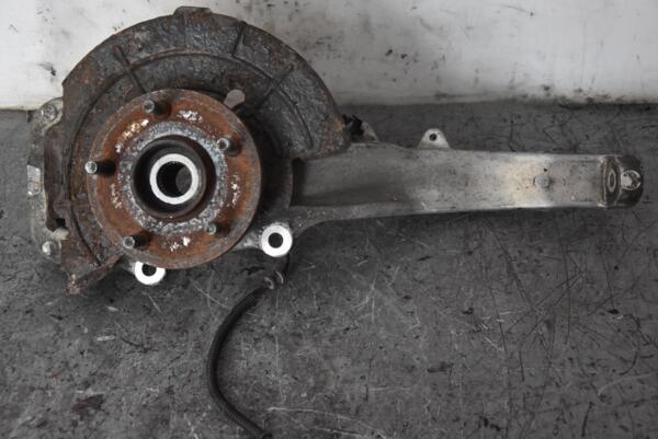 Поворотный кулак левый с ABS в сборе ступица Jeep Grand Cherokee 2005-2010 52090177AC 98216 - 2