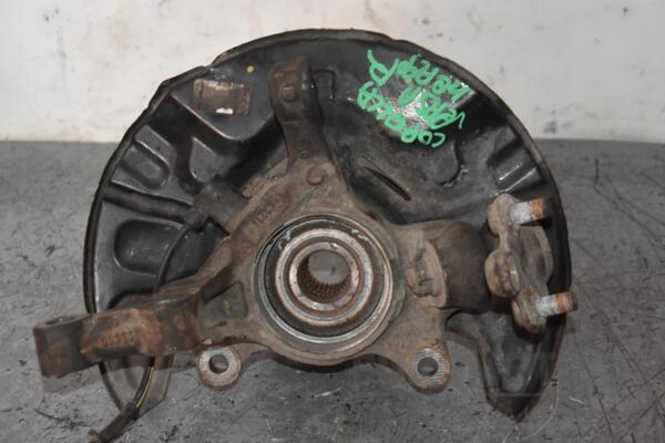 Поворотный кулак правый с ABS в сборе ступица Toyota Corolla Verso 2004-2009 98372 - 2