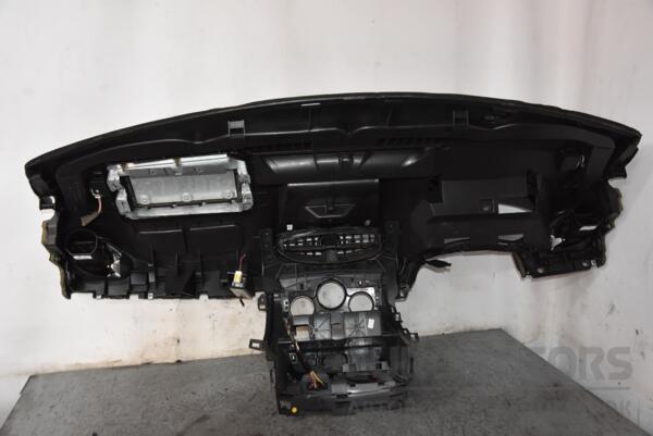Торпедо под Airbag (передняя панель) Renault Clio (III) 2005-2012 8200407587 98515 - 2