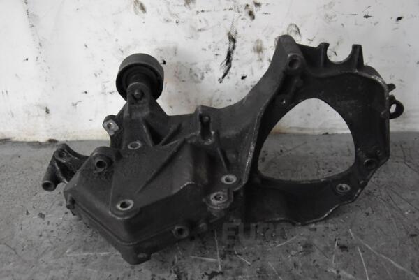 Кронштейн генератора Renault Master 2.5dCi 1998-2010 8200016643 99031 - 2