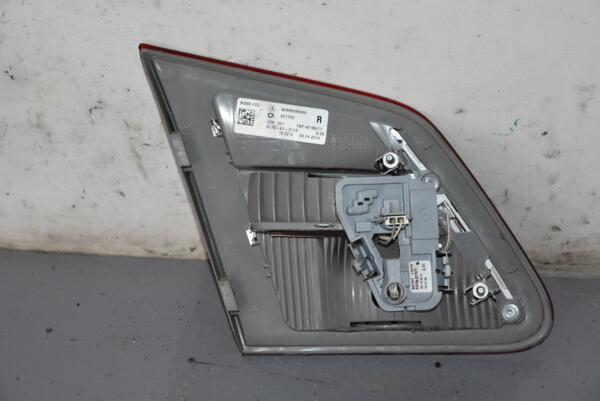 Ліхтар правий внутрішній Mercedes B-class (W246) 2012 A2469066400 99603 - 2