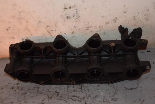 Колектор впускний пластик Renault Master 2.5dCi 1998-2010 8200252277A 100176 - 2