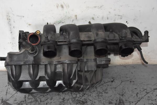 Колектор впускний верх пластик VW Passat 2.0 16V FSI (B6) 2005-2010 06F133210P 100994 - 2