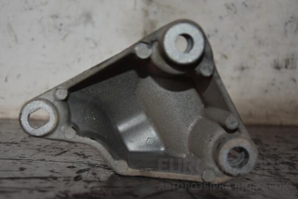 Кронштейн двигуна правий Renault Megane 1.5dCi (II) 2003-2009 8200277229 101835 - 2