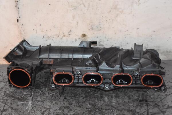 Колектор впускний пластик Mercedes B-class 2.0T 16V (W246) 2012 A2700900637 103984 - 3