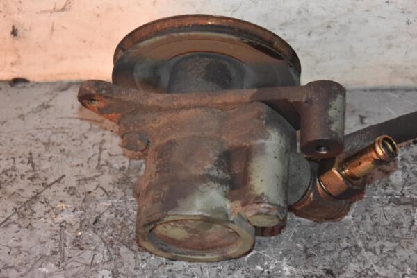 Насос гідропідсилювача керма (ГУР) Mercedes T2 4.0td (609-814) 1967-1996 A0004665901 104497 - 2