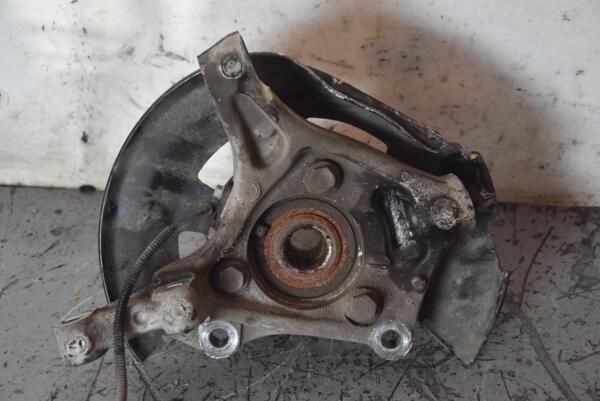 Поворотный кулак правый с ABS в сборе ступица Opel Astra (K) 2015 39030300 104697 - 2