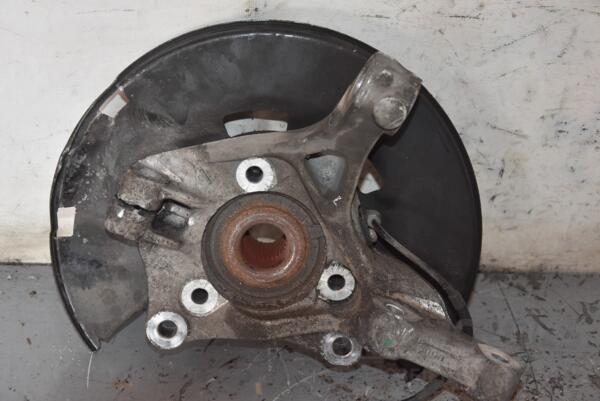 Поворотний кулак лівий з ABS в зборі ступиця Opel Astra (J) 2009-2015 13319480 104710 - 2