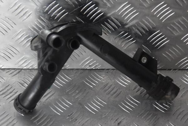 Патрубок охолодження (трійник) Renault Sandero 1.5dCi 2007-2013 210473766R 106804 - 2