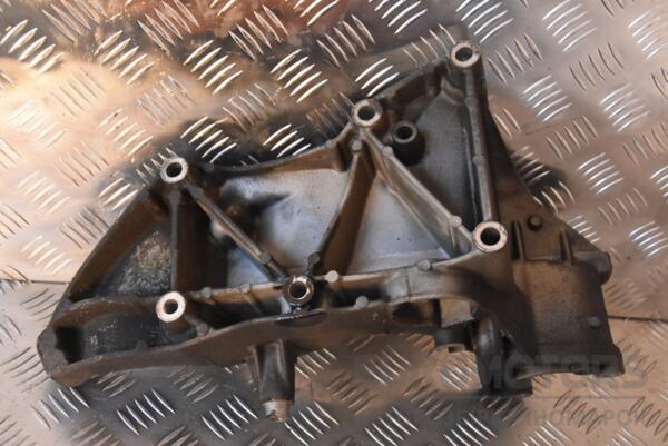 Кронштейн генератора Renault Laguna 1.9dCi (II) 2001-2007 8200115762 109535 - 2