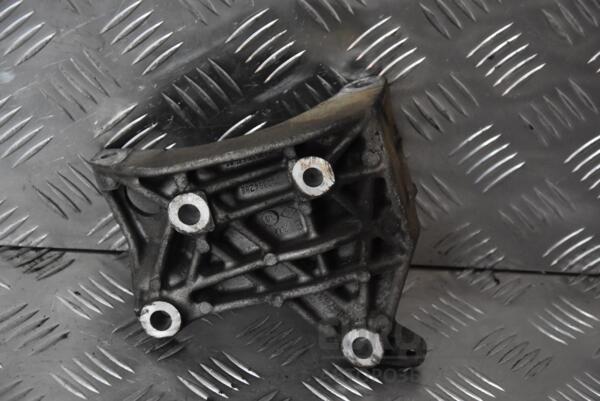 Кронштейн генератора Renault Clio 1.2 16V (II) 1998-2005 7700864288 108035 - 2
