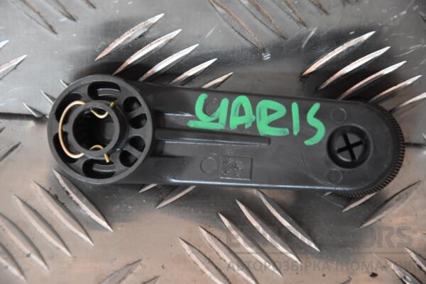 Ручка стеклоподъемника Toyota Yaris 2006-2011 110397 - 2