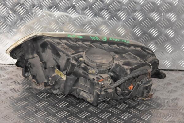 Фара правая (-07) VW Touareg 2002-2010 7L6941016BK 110699 - 2