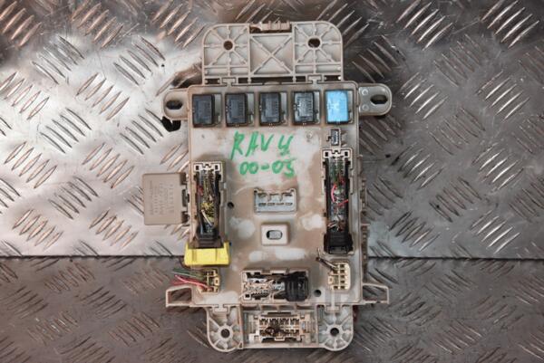 Блок запобіжників Toyota Rav 4 2.0 16V 2000-2005 8273142010 114486 - 2