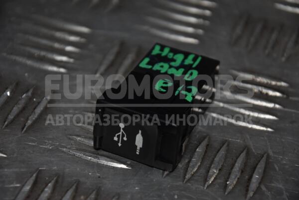 Роз'єм USB + AUX Toyota Highlander (XU50) 2013-2019 861900R010 118201  euromotors.com.ua