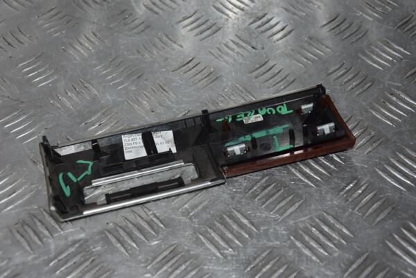 Накладка на торпедо ліва VW Touareg 2002-2010 7L6857189J 118965 - 2