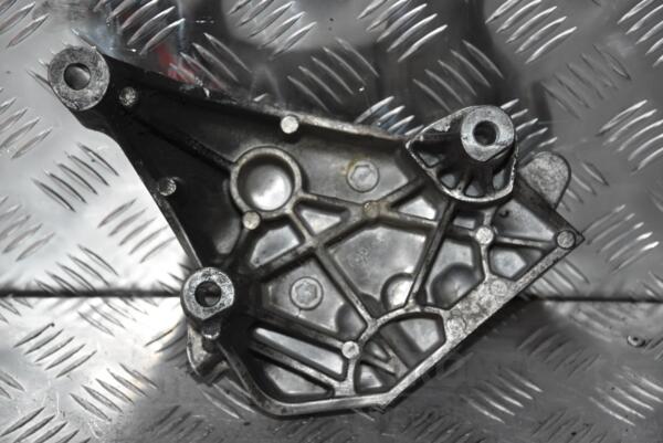 Кронштейн двигуна правий VW Touran 1.9tdi 2003-2010 03G199207B 119102 - 2
