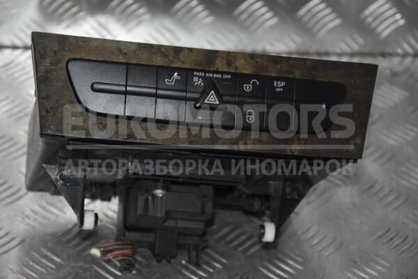 Блок кнопок (аварійка) Mercedes E-class (W211) 2002-2009 A2116800552 119216  euromotors.com.ua
