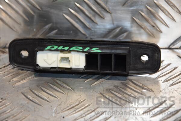 Кнопка відкривання багажника зовнішня Toyota Auris (E15) 2006-2012 8484028030 120506 - 2