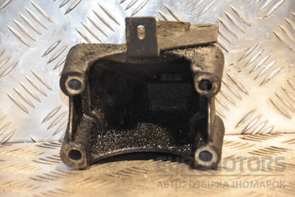 Кронштейн двигуна правий Renault Mascott 3.0dCi 2004-2010 7482048232 121960 - 3