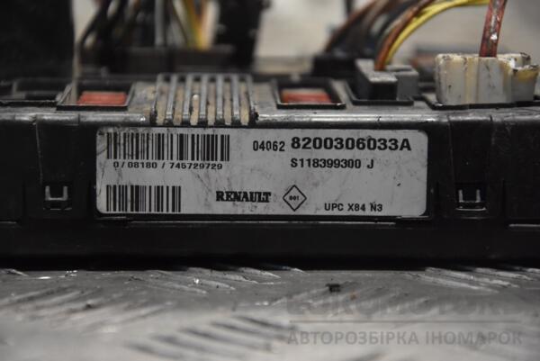 Блок запобіжників Renault Scenic 1.9dCi (II) 2003-2009 8200306033 124353 - 2