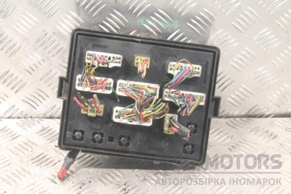 Блок запобіжників SsangYong Rexton 2001-2006 8231008012 130900 - 2