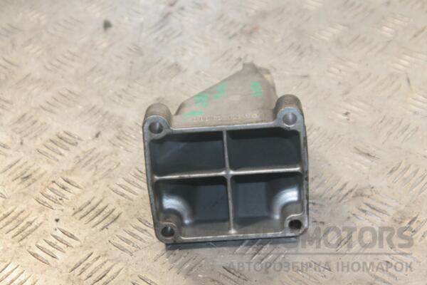 Кронштейн двигуна правий Mercedes C-class 1.8 16V (W203) 2000-2007 A2712230804 135579 - 2
