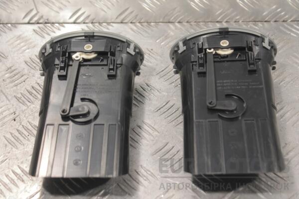 Дефлектор воздушный центральный (-08) Ford Focus (II) 2004-2011 4M51A014L21AD 136484 - 2