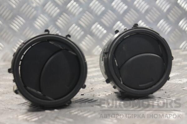 Дефлектор повітряний лівий = правий Toyota Yaris 2006-2011 136564 - 2