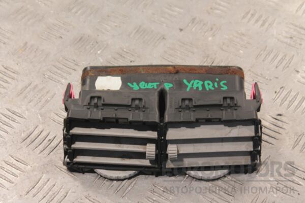 Дефлектор повітряний центральний Toyota Yaris 2006-2011 136566 - 2