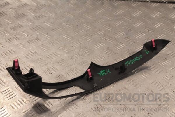 Накладка на торпедо ліва Toyota Yaris 2006-2011 554360D020 136576 - 2